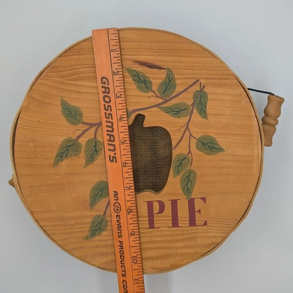 Unbranded wooden pie